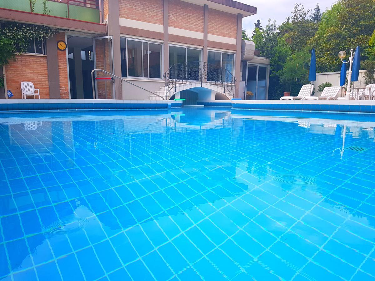 Hotel Terme Villa Piave Abano Terme Exterior foto